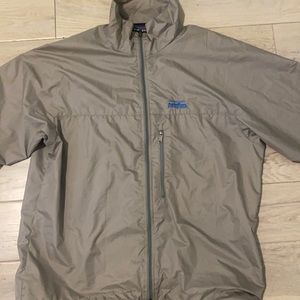 Men’s Patagonia light Windbreaker.